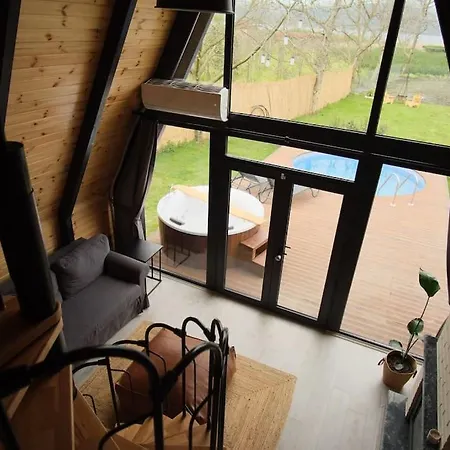 Sardunya 別荘 サパンジャ